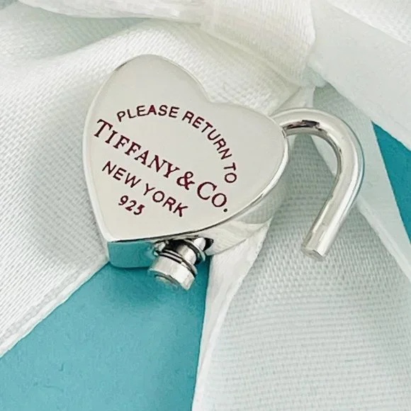 RARE Return to Tiffany Heart Padlock Charm Pendant in Red Enamel and Silver - Picture 5 of 6